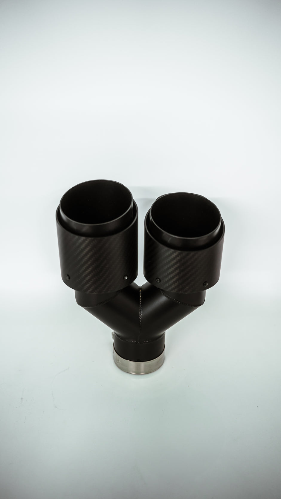 D016